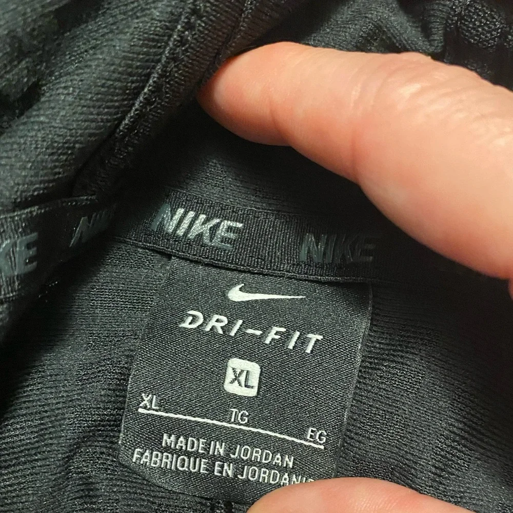 Nike youth dry fit pull over hoodie size XL - Picture 4 of 4